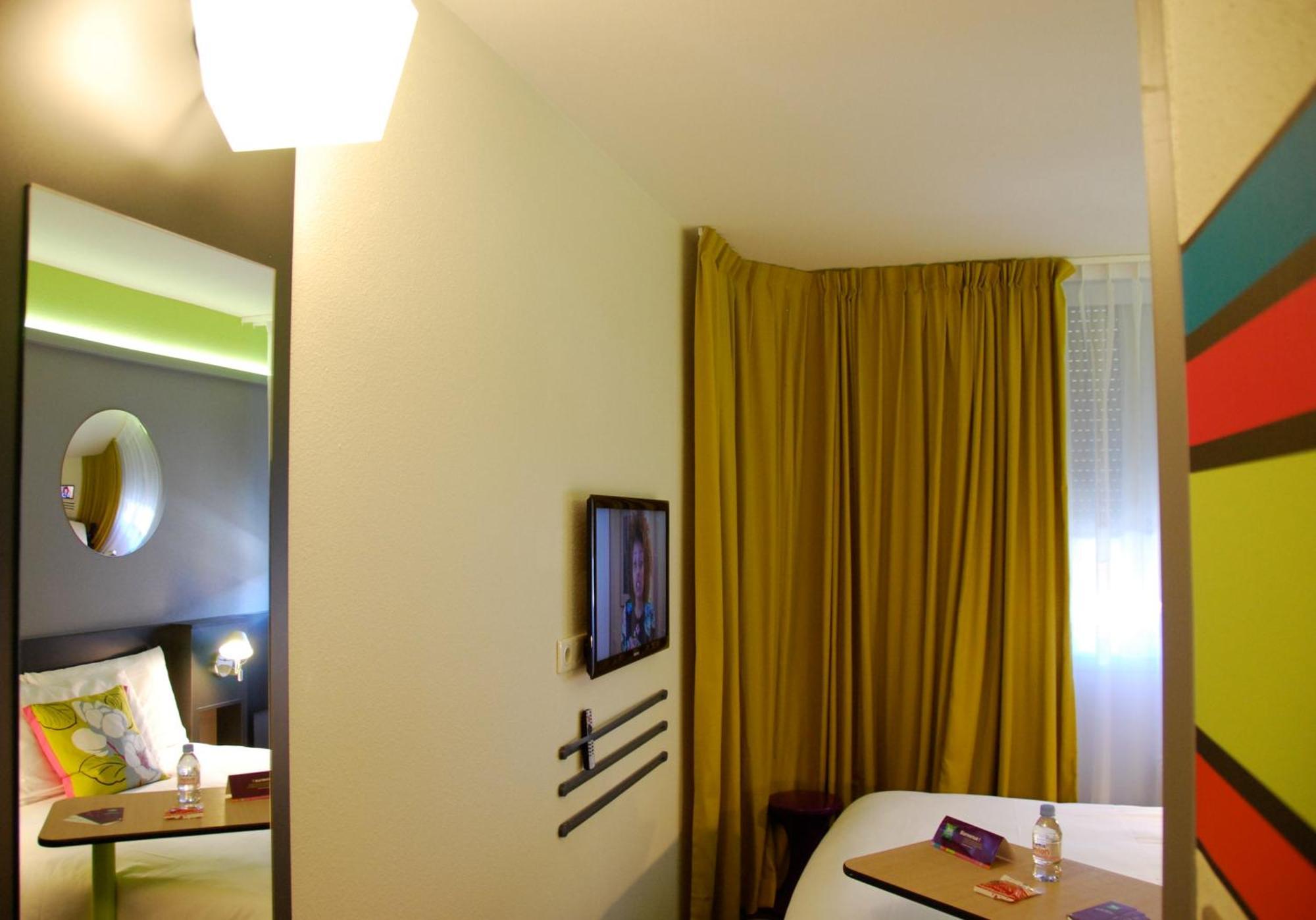 Hotel Ibis Styles Roanne Centre Gare Exterior foto
