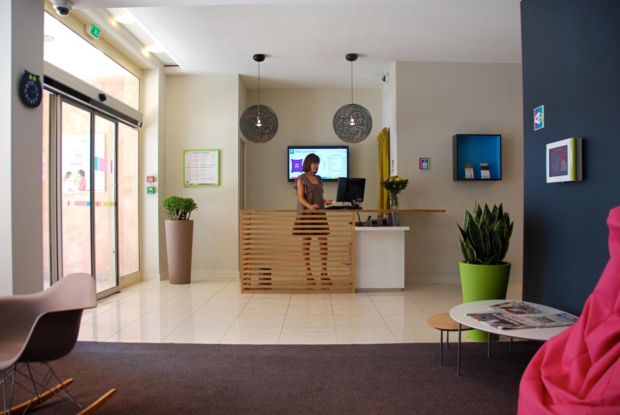 Hotel Ibis Styles Roanne Centre Gare Exterior foto